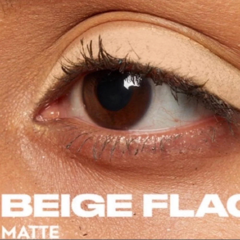 ⚡️💕Urban Decay Beige Flag Tightline Eye Pencil